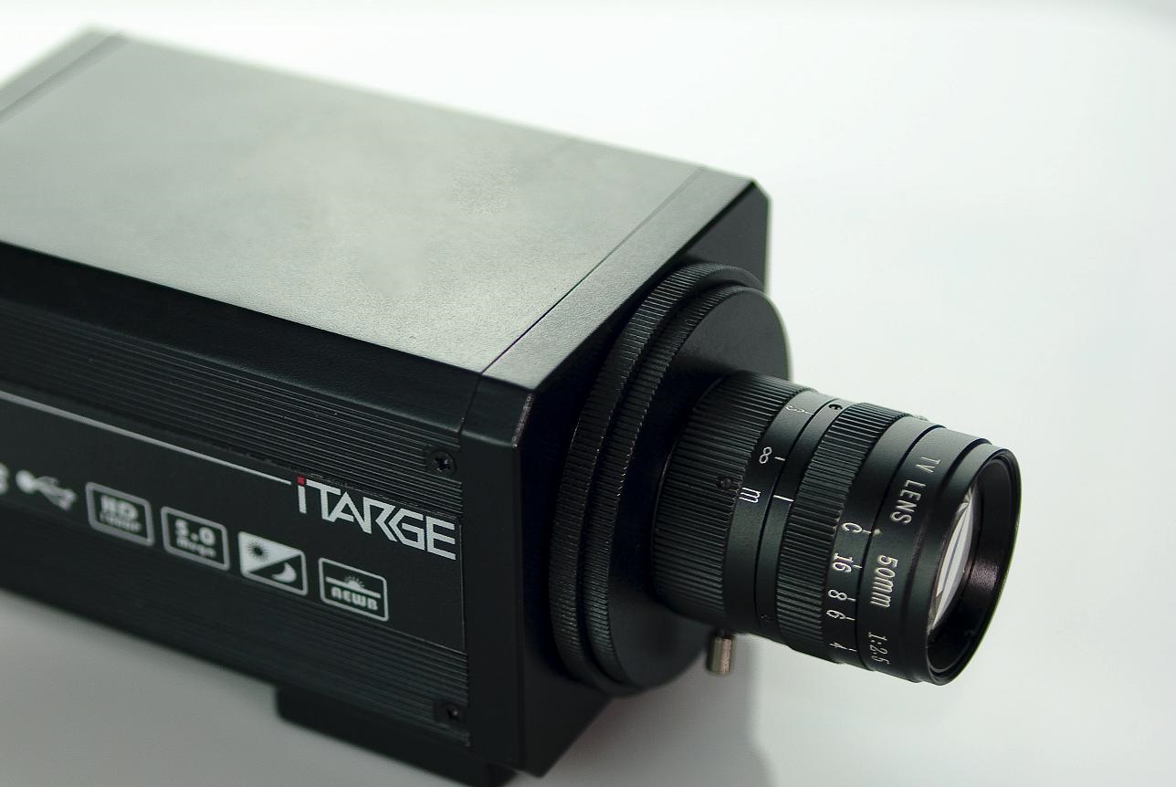  安防视频监控系统中的超宽动态摄像机